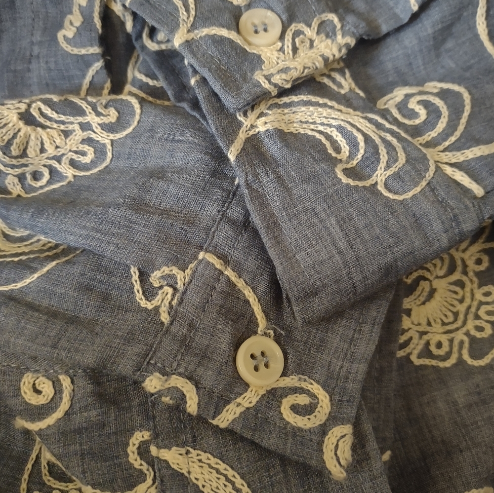 EUC CHICO'S Womens Long-Sleeve Embroidered Button-Up Tunic-Length Shirt - Picture 4 of 5